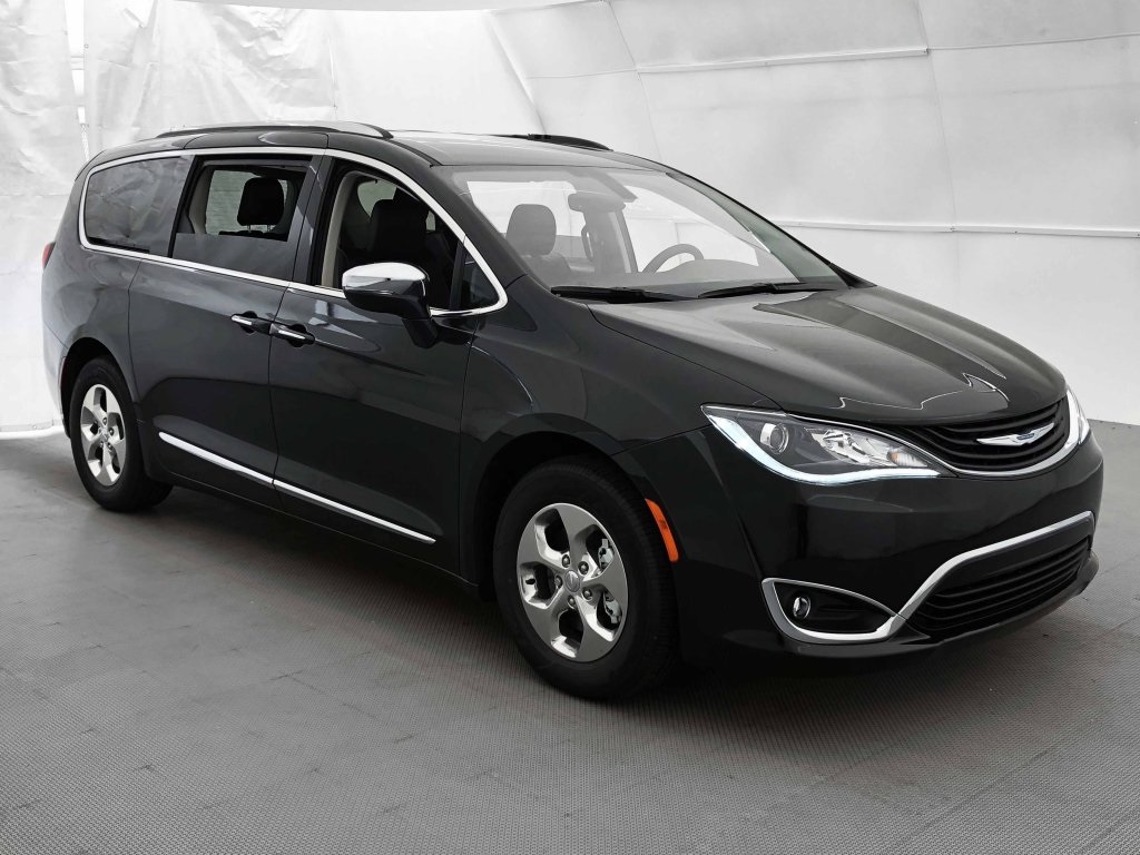 New 2018 Chrysler Pacifica Hybrid Limited Penger Van In New 2018 Chrysler Pacifica Hybrid Limited